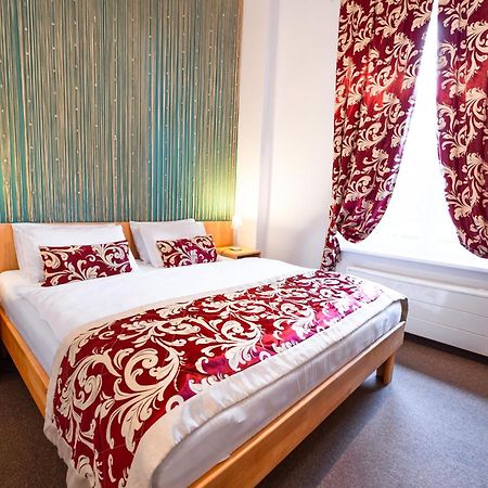Hotel Mezni Louka Грженско Екстер'єр фото